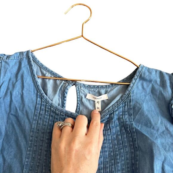 Maurices Denim Chambray Ruffle Sleeve Top - Size 2X - Picture 4 of 5